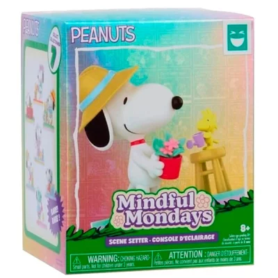 Disney Peanuts Mindful Mondays Scene Setter Figure