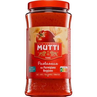 Mutti Pastasaus met parmigiano reggiano